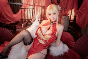 rioko凉凉子《碧蓝航线 怨仇 旗袍 杯盏盈芳华》主题写真：25张全套美图