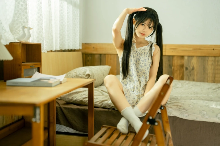 rua阮阮《小翠花》主题写真：24张全套美图