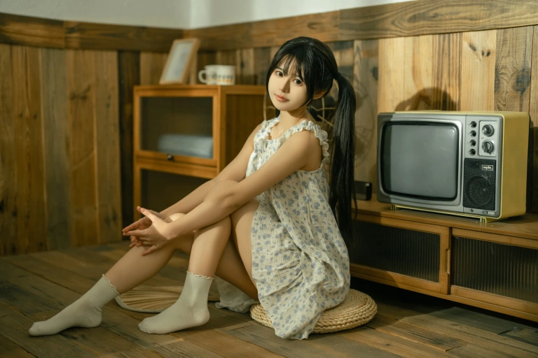 rua阮阮《小翠花》主题写真：24张全套美图