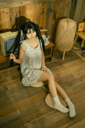 rua阮阮《小翠花》主题写真：24张全套美图