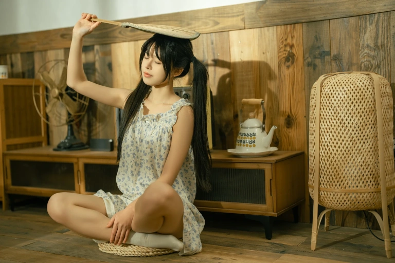 rua阮阮《小翠花》主题写真：24张全套美图