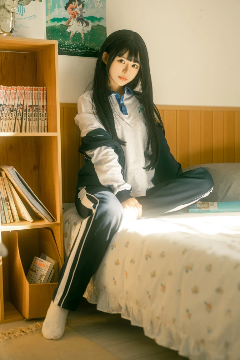 rua阮阮《居家少女》主题写真：40张全套美图
