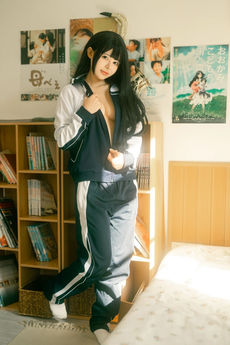 rua阮阮《居家少女》主题写真：40张全套美图