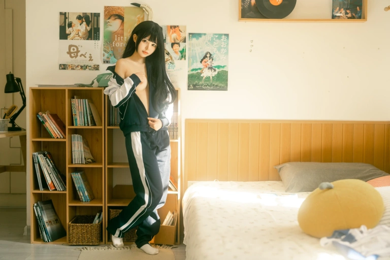 rua阮阮《居家少女》主题写真：40张全套美图