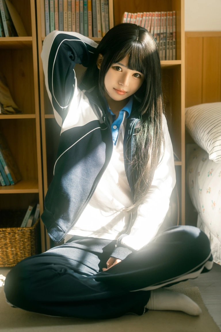 rua阮阮《居家少女》主题写真：40张全套美图