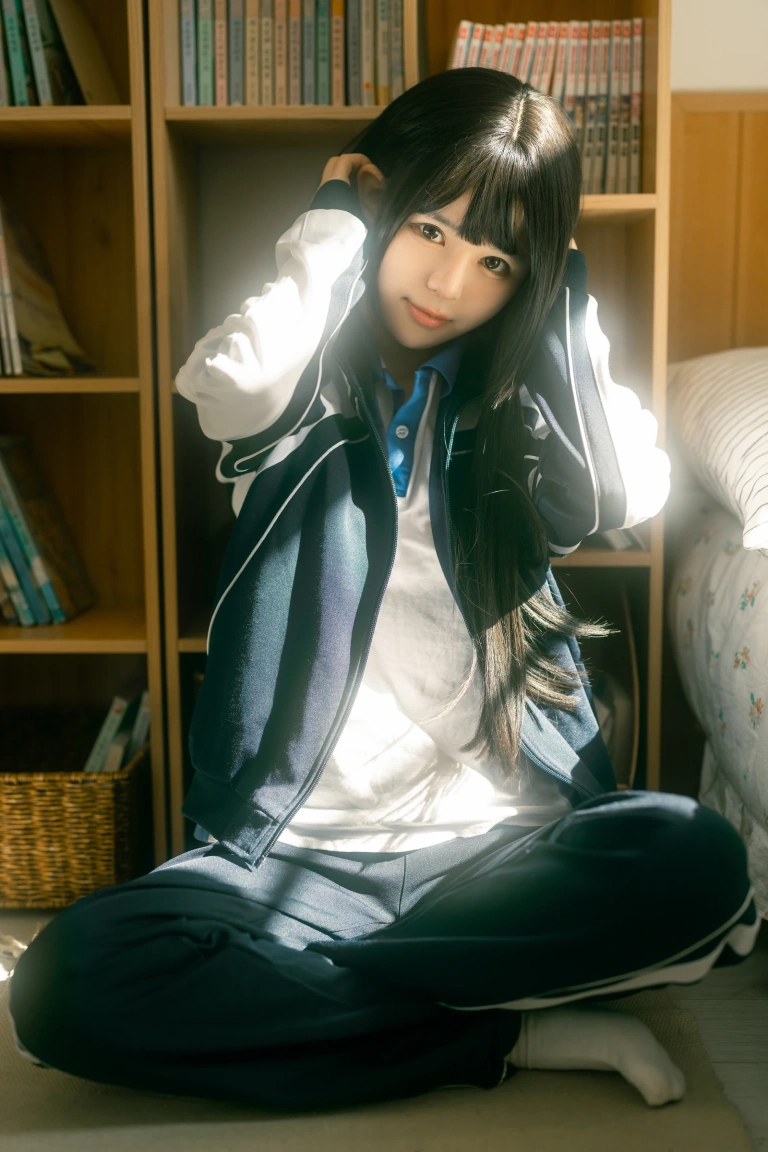 rua阮阮《居家少女》主题写真：40张全套美图