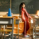 rua阮阮《课间的阳光 红色校服》主题写真：42张全套美图