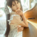 rua阮阮《花房 小裙子》主题写真：54张全套美图