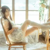 rua阮阮《花房 小裙子》主题写真：54张全套美图