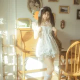 rua阮阮《花房 小裙子》主题写真：54张全套美图