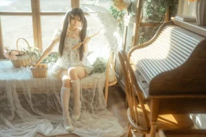 rua阮阮《花房 小裙子》主题写真：54张全套美图