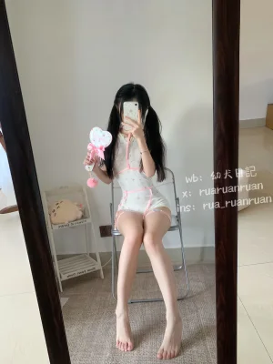 rua阮阮《小狗爱神1.0》主题写真：23张全套美图