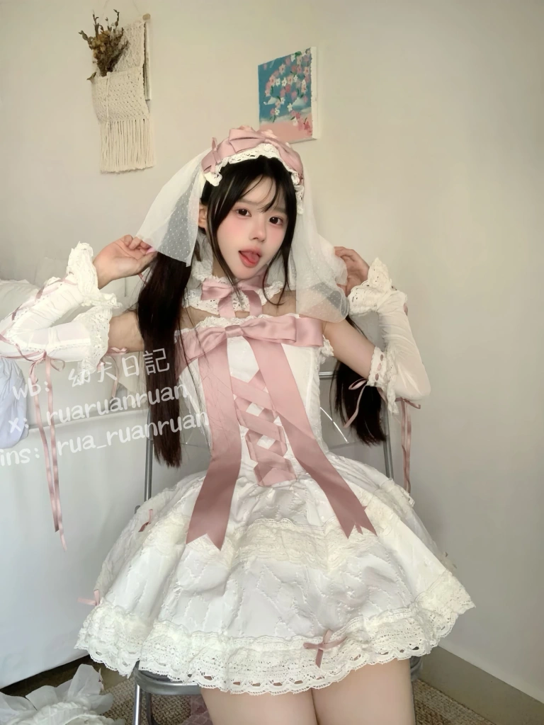rua阮阮《初恋缎带》主题写真：18张全套美图