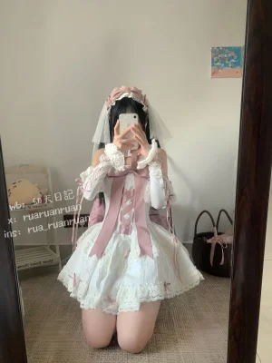 rua阮阮《初恋缎带》主题写真：18张全套美图