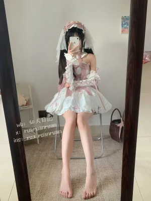 rua阮阮《初恋缎带》主题写真：18张全套美图