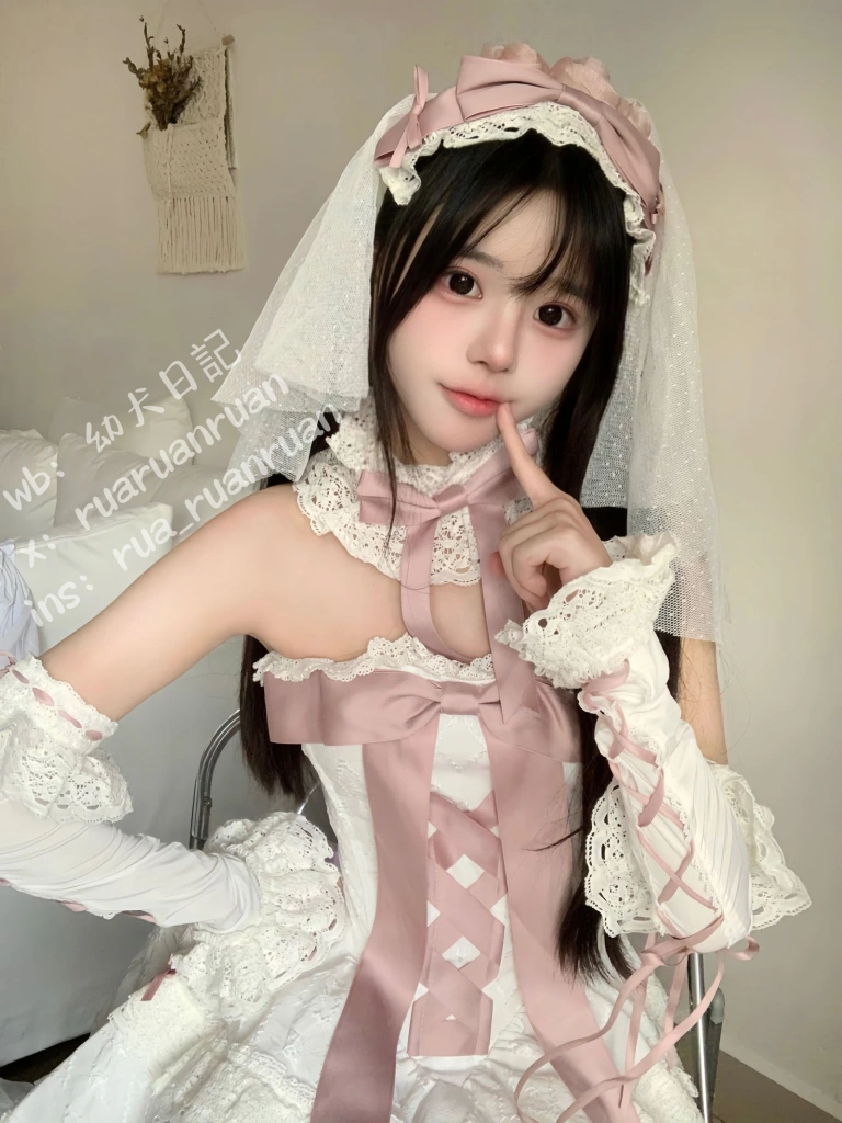 rua阮阮《初恋缎带》主题写真：18张全套美图