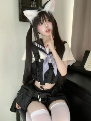 rua阮阮《战术自搭》主题写真：18张全套美图