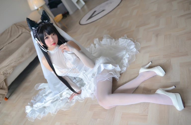 雪琪SAMA《爱宕婚纱》主题写真：38张全套美图