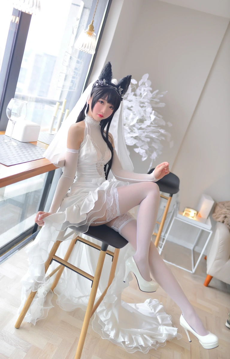 雪琪SAMA《爱宕婚纱》主题写真：38张全套美图
