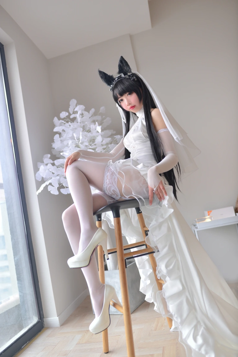 雪琪SAMA《爱宕婚纱》主题写真：38张全套美图
