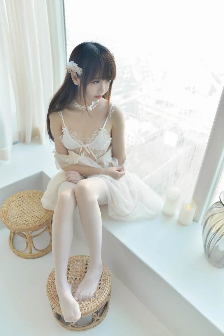 雪琪SAMA《精灵》主题写真：50张全套美图，含1个视频