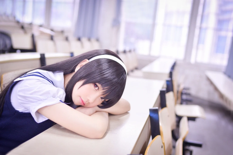 雪琪SAMA《路人女主的养成方法 霞之丘诗羽》主题写真：24张全套美图