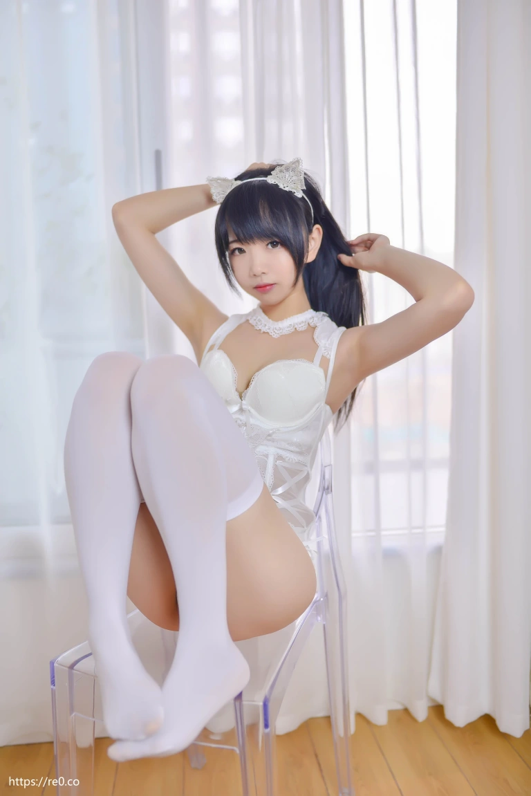 雪琪SAMA《猫系少女白猫》主题写真：31张全套美图