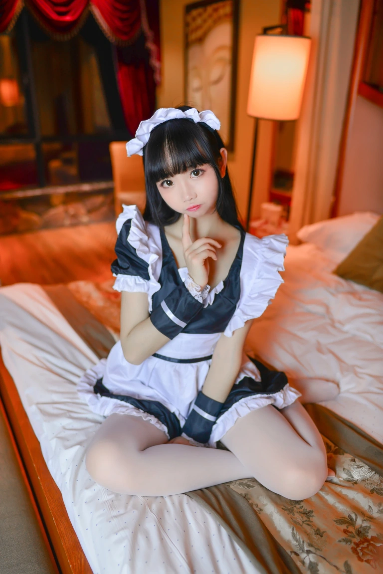 雪琪SAMA《女仆》主题写真：25张全套美图