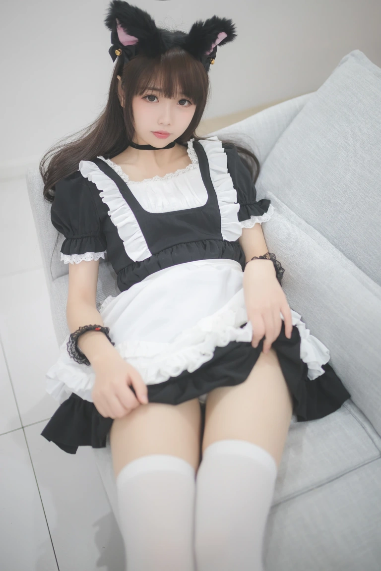 雪琪SAMA《女仆普通版》主题写真：30张全套美图