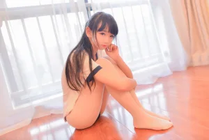 雪琪SAMA《体操服》主题写真：17张全套美图