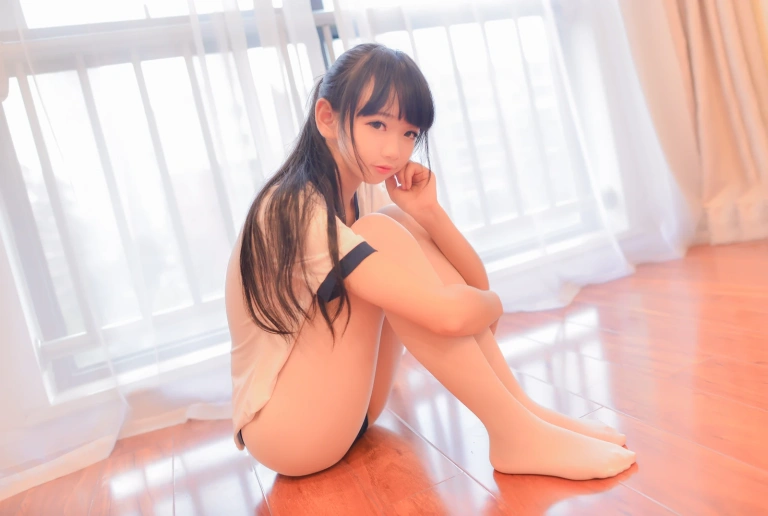 雪琪SAMA《体操服》主题写真：17张全套美图