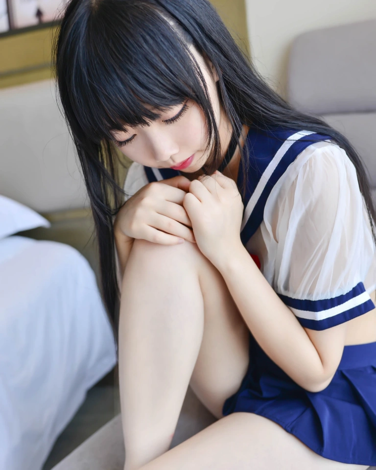 雪琪SAMA《透明JK》主题写真：20张全套美图