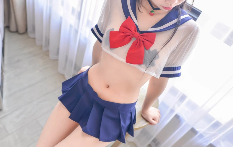 雪琪SAMA《透明JK》主题写真：20张全套美图