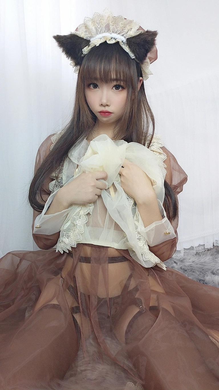 雪琪SAMA《透明女仆》主题写真：43张全套美图，含4个视频
