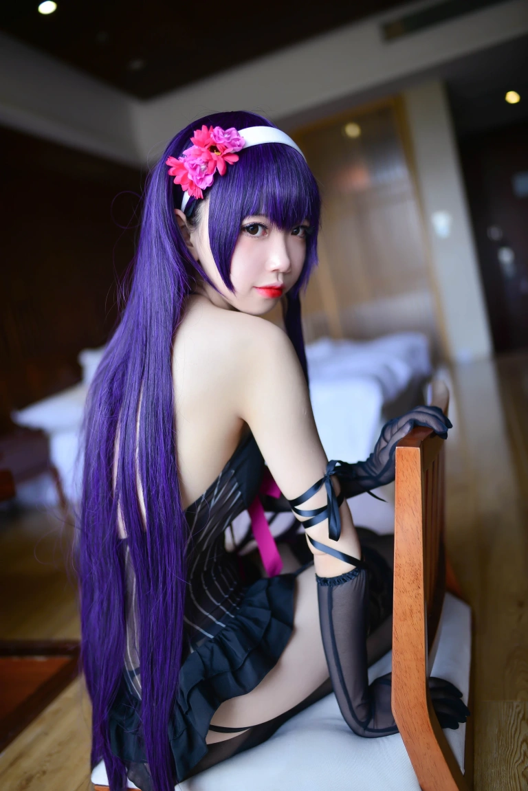雪琪SAMA《霞之丘诗羽内衣》主题写真：17张全套美图