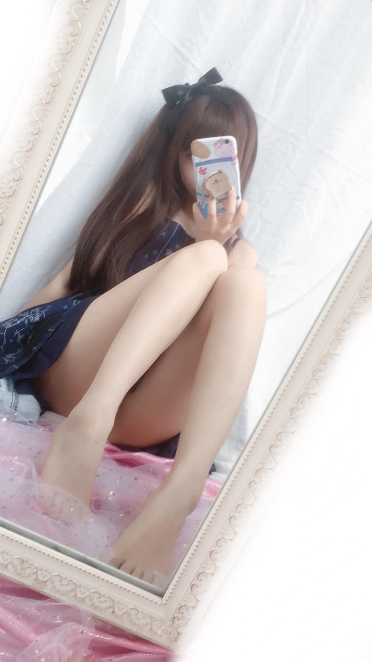 雪琪SAMA《自拍足控》主题写真：15张全套美图，含4个视频