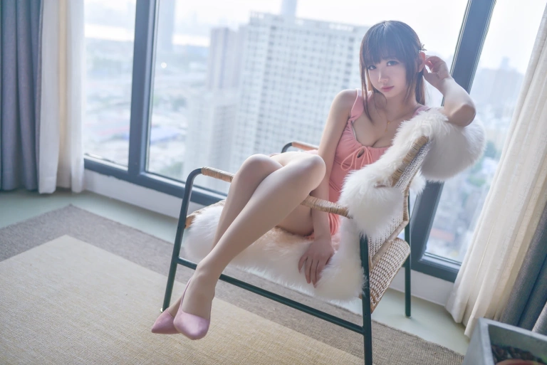 雪琪SAMA《粉色连衣裙》主题写真：42张全套美图