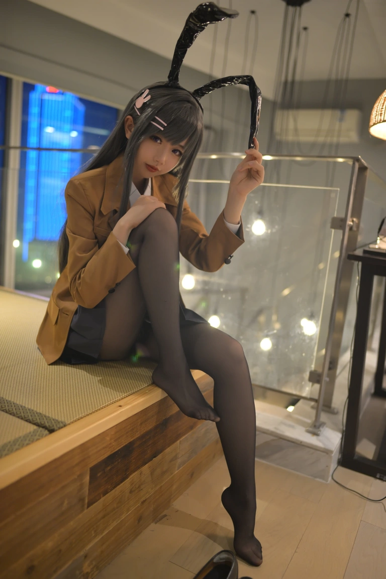 雪琪SAMA《麻衣制服兔女郎》主题写真：58张全套美图
