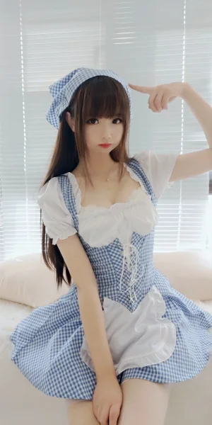 雪琪SAMA《田园女仆》主题写真：45张全套美图，含3个视频