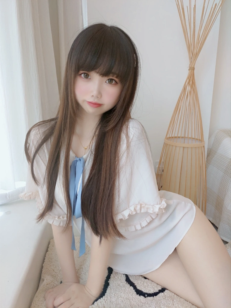 雪琪SAMA《裸足》主题写真：50张全套美图，含4个视频