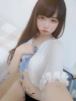 雪琪SAMA《裸足》主题写真：50张全套美图，含4个视频