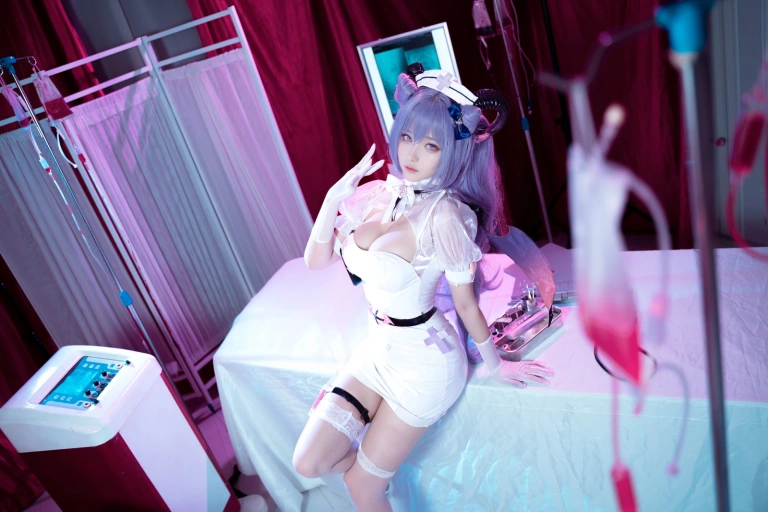 Seya-狮砸《刻晴护士》主题写真：12张全套美图