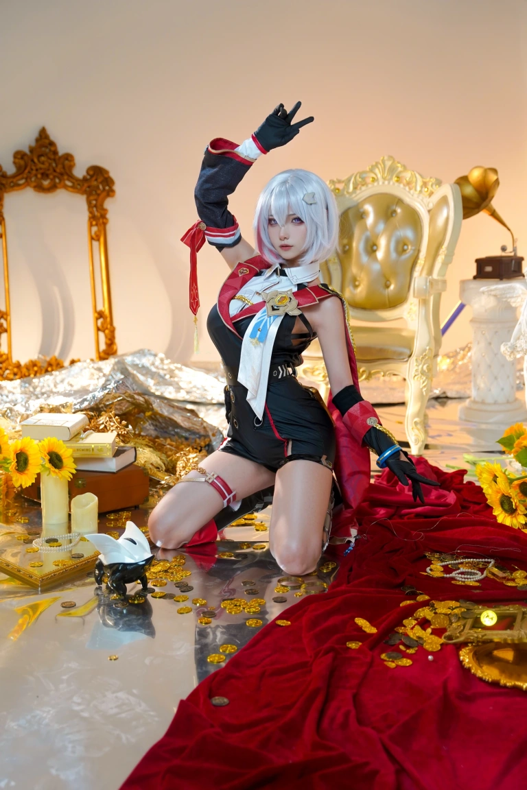 Seya-狮砸《崩坏：星穹铁道 托帕》主题写真：9张全套美图