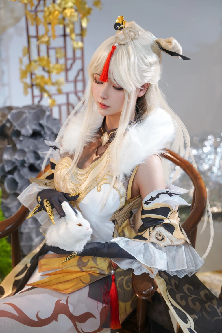 Seya-狮砸《原神 凝光》主题写真：9张全套美图