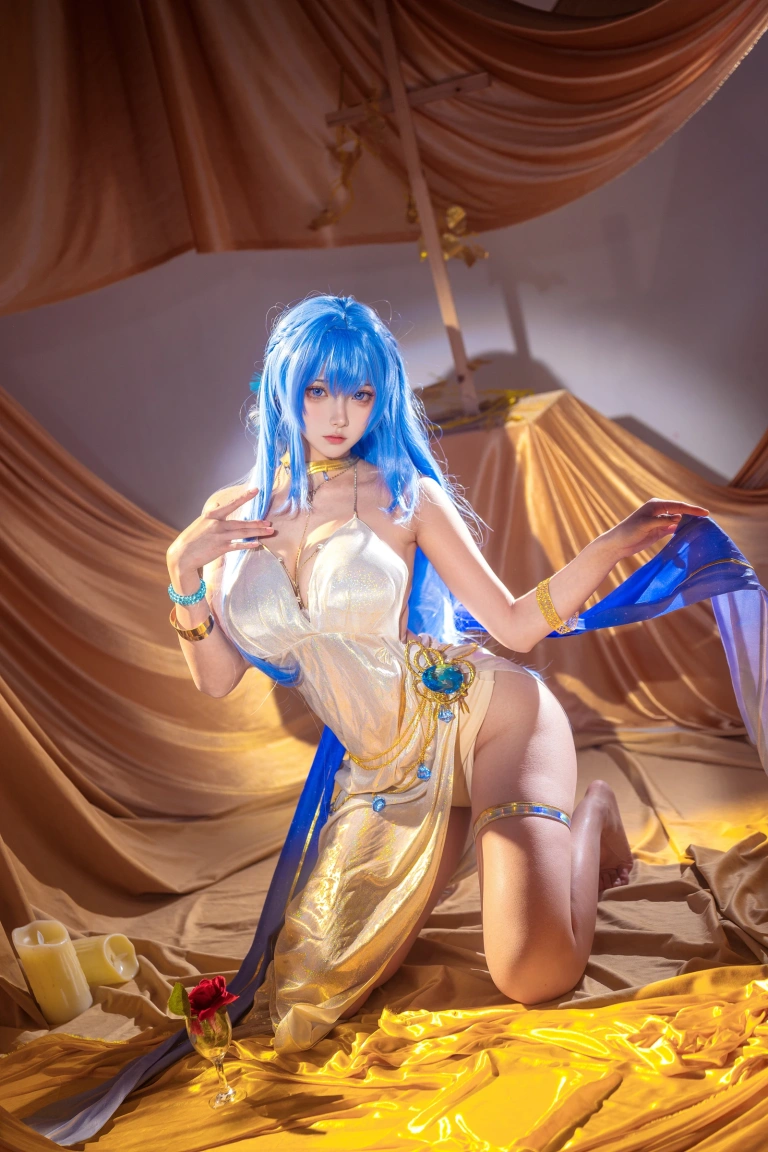 Seya-狮砸《NIKKE 胜利女神 海伦》主题写真：12张全套美图