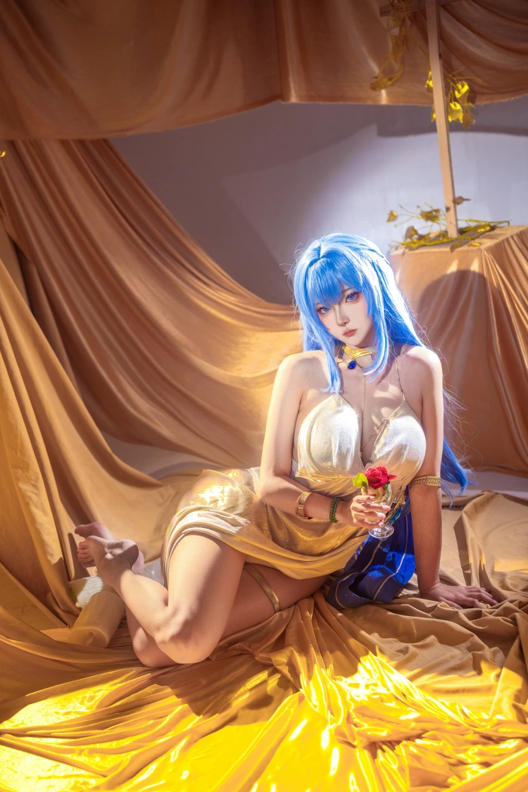 Seya-狮砸《NIKKE 胜利女神 海伦》主题写真：12张全套美图