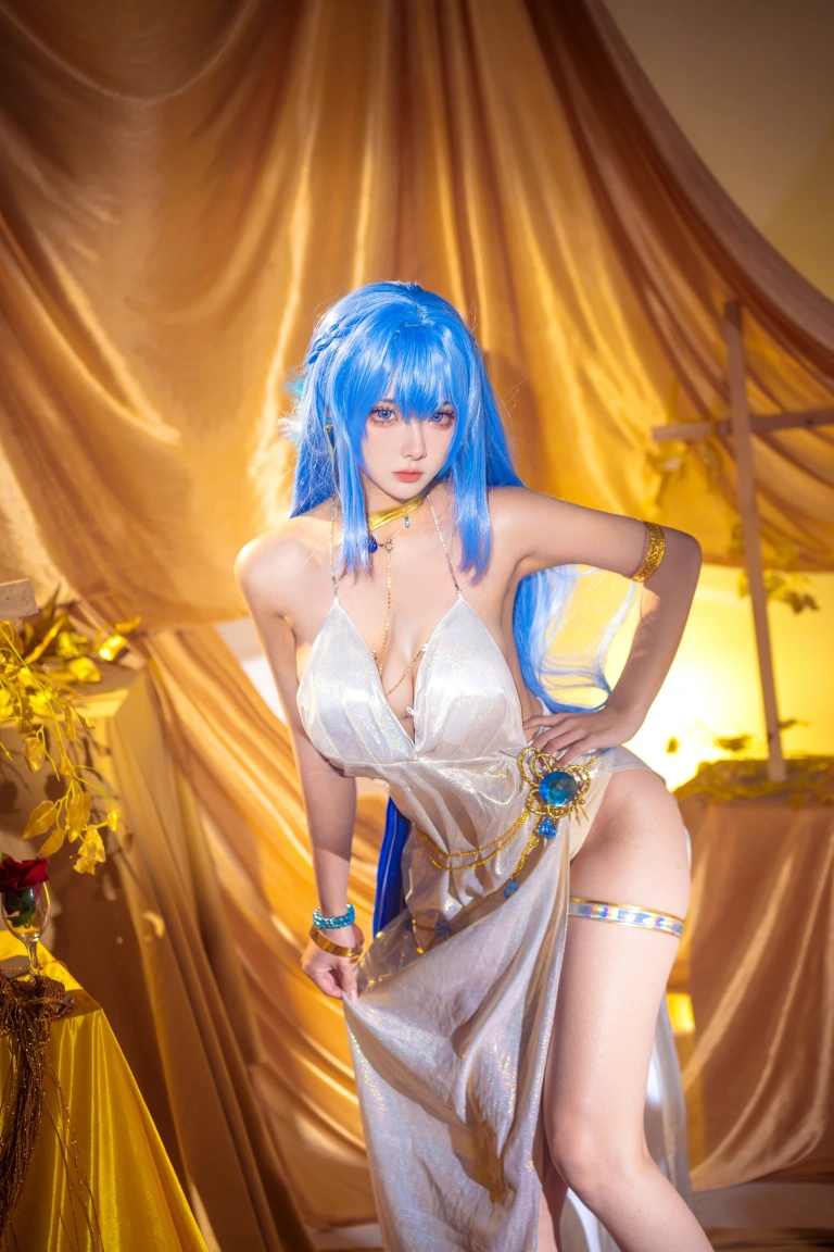 Seya-狮砸《NIKKE 胜利女神 海伦》主题写真：12张全套美图