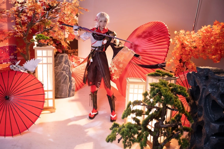 Seya-狮砸《原神 枫原万叶》主题写真：9张全套美图