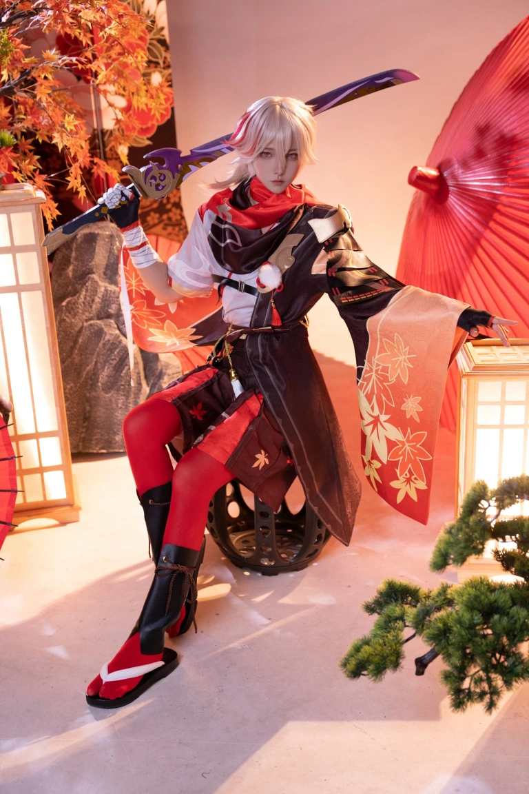 Seya-狮砸《原神 枫原万叶》主题写真：9张全套美图