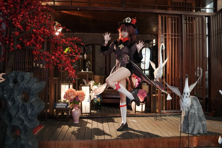 Seya-狮砸《原神 胡桃》主题写真：9张全套美图